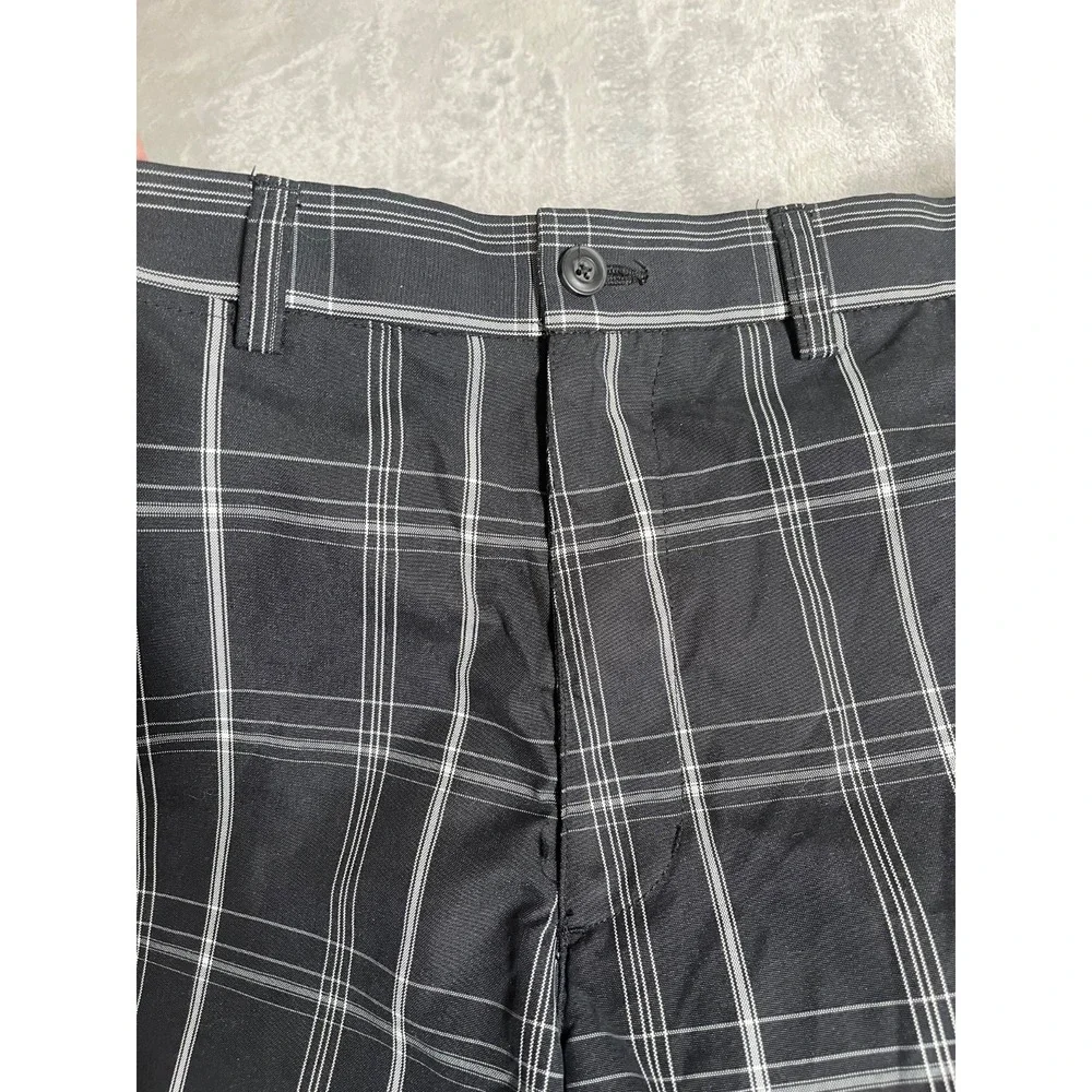 PGA TOUR Mens Plaid Golf Shorts Flat Front Sz 32 Black White Polyester